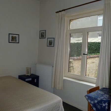 ברוז' Guest House Adonis מראה חיצוני תמונה