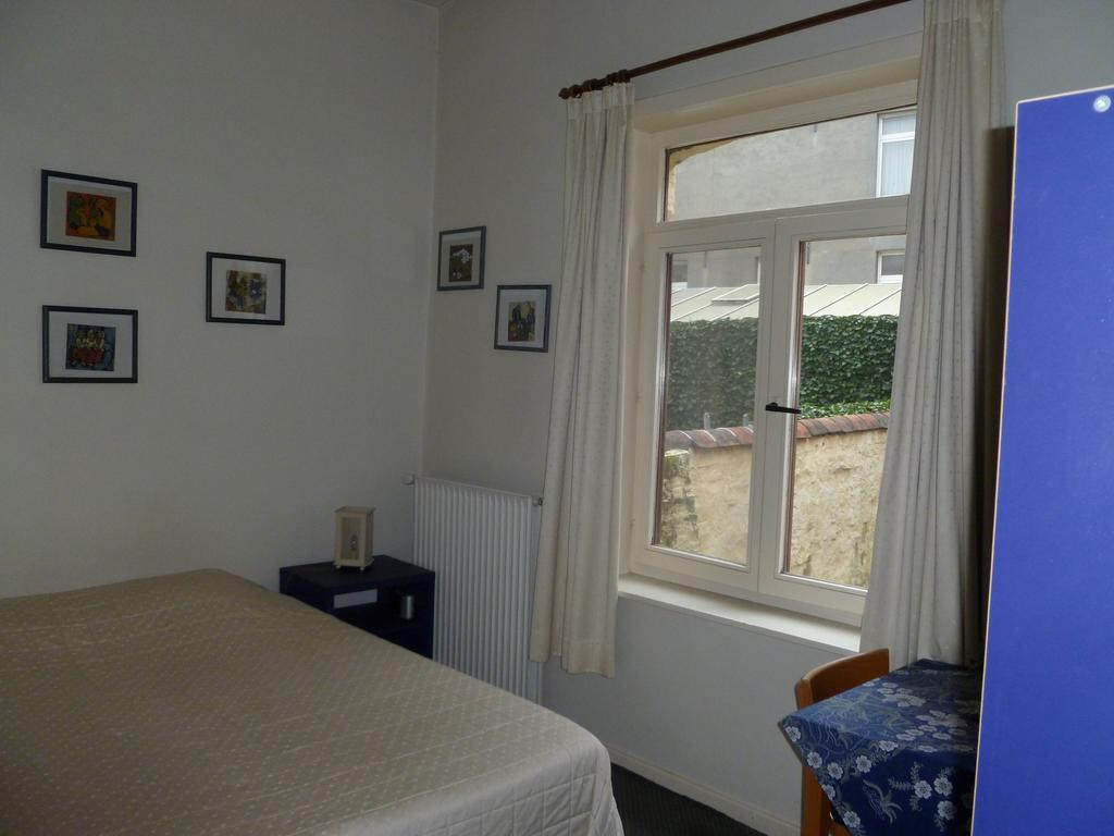 ברוז' Guest House Adonis מראה חיצוני תמונה