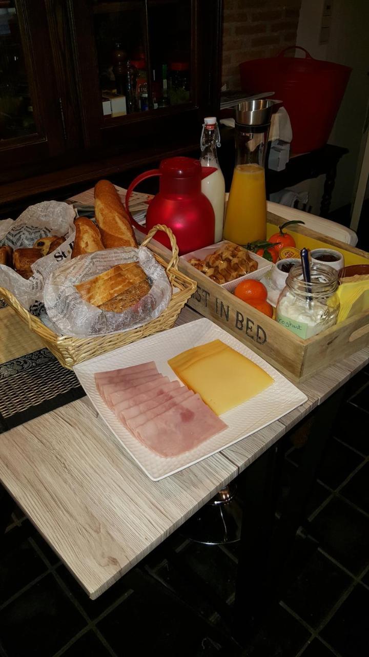 ברוז' Guest House Adonis מראה חיצוני תמונה